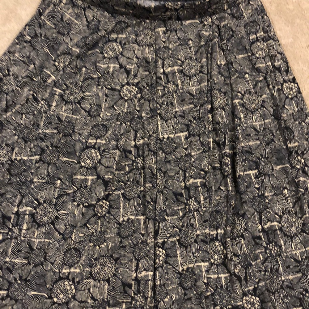 Women’s Size Medium LulaRoe  Gray and Black Skirt